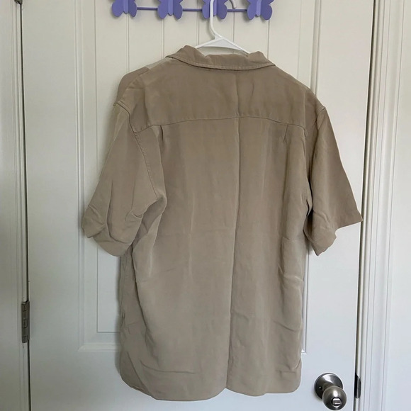 Lanesboro men’s button down 100%‎ silk beige shirt — medium - Picture 5 of 5
